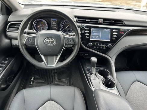 Used 2019 Toyota Camry LE image 14