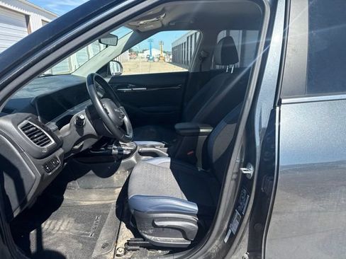 Used 2024 Kia Seltos S AWD/4WD image 3