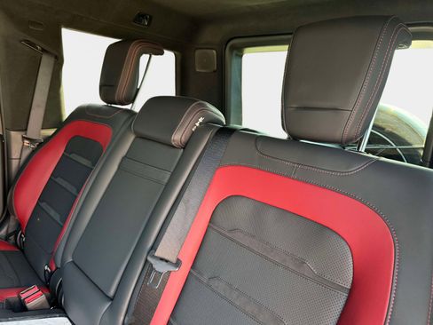 Used 2025 Mercedes-Benz G 63 AMG 4MATIC image 14