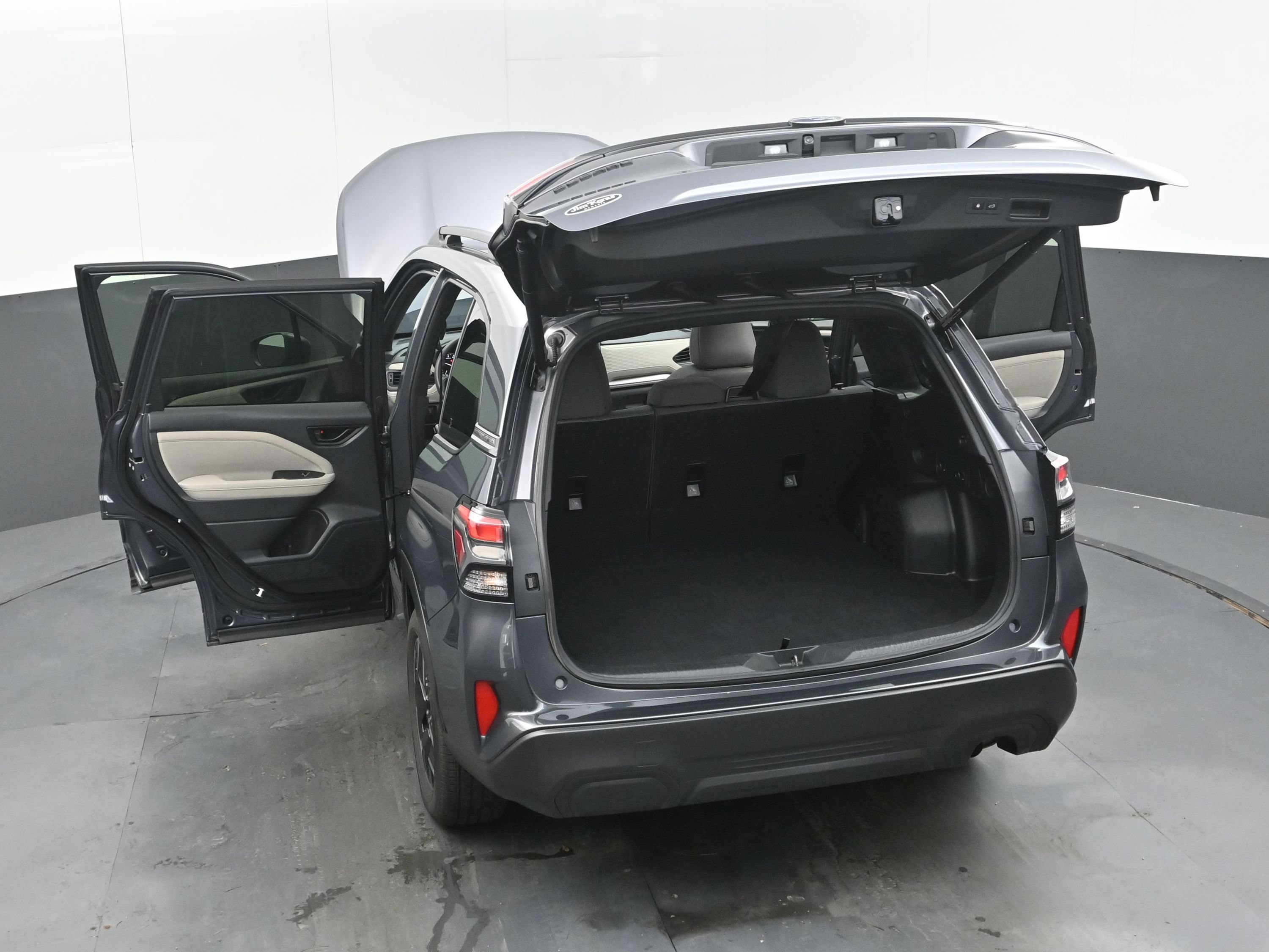 Used 2025 Subaru Forester Premium AWD/4WD image 44