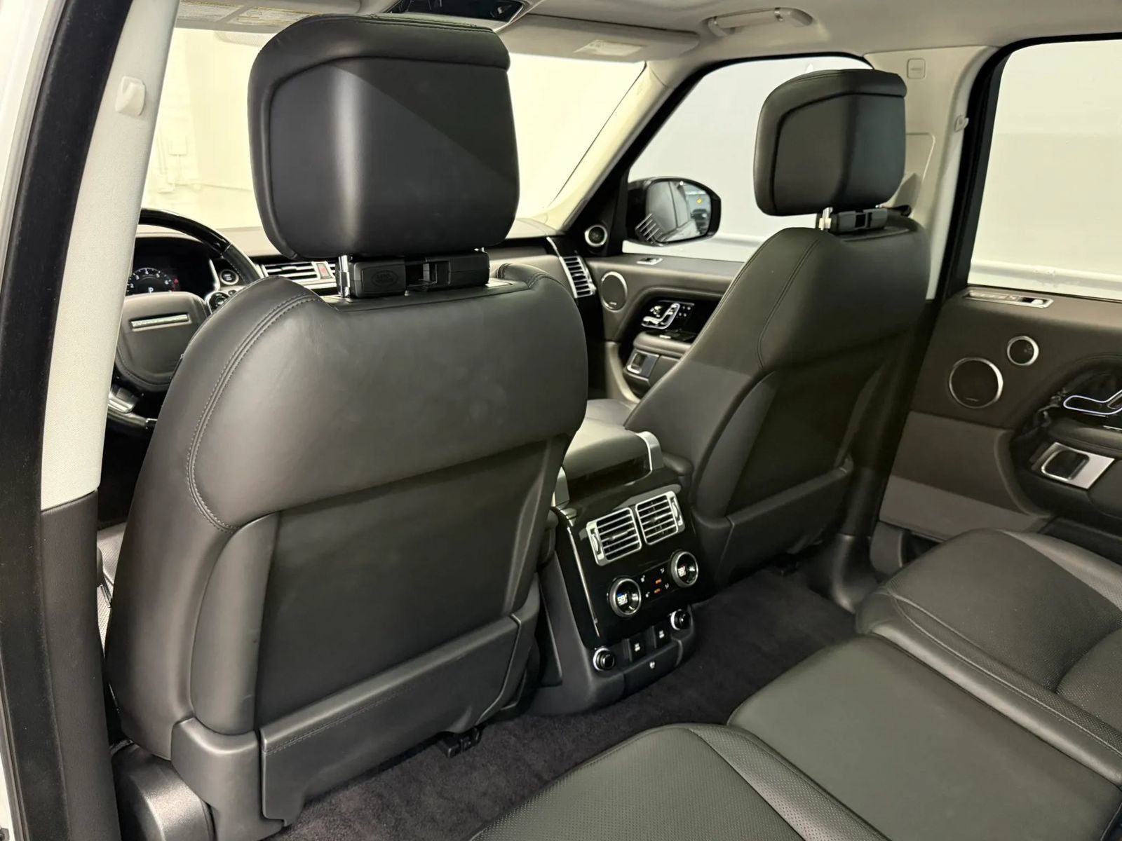 Used 2019 Land Rover Range Rover HSE AWD/4WD image 35