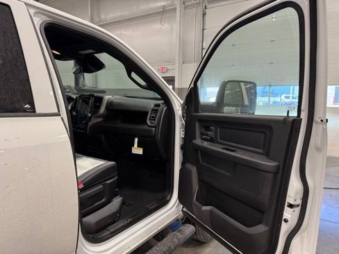 New 2026 RAM 2500 Tradesman AWD/4WD image 17