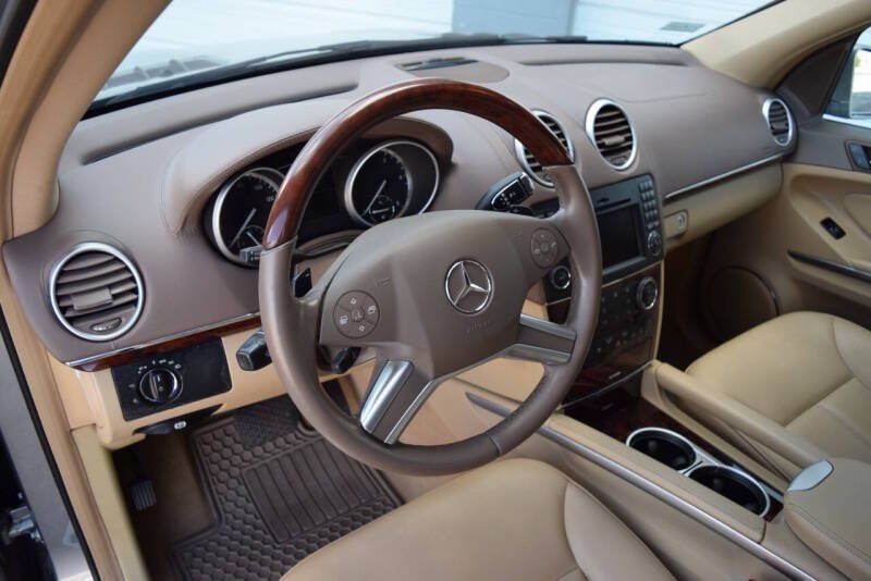 Used 2012 Mercedes-Benz GL 320 BlueTEC 4MATIC image 23