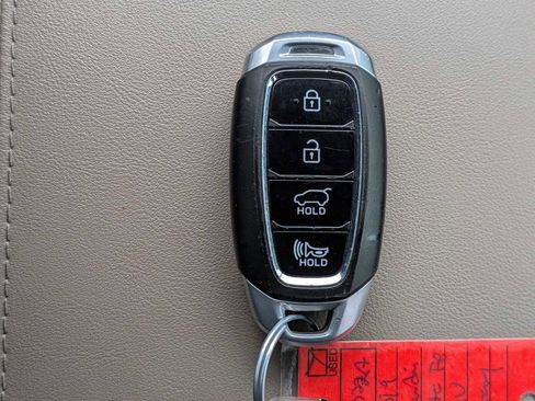 Used 2019 Hyundai Santa Fe AWD image 35