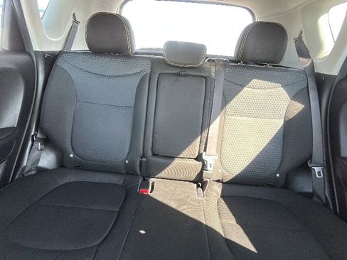 Used 2016 Kia Soul + image 50
