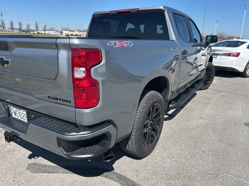 Used 2025 Chevrolet Silverado 1500 Custom w/ Turbomax Blackout Package image 4