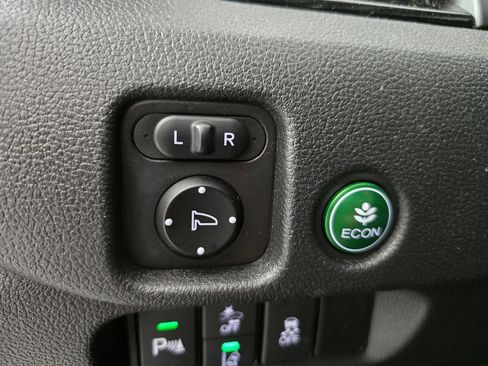 Used 2019 Honda Pilot Touring image 30