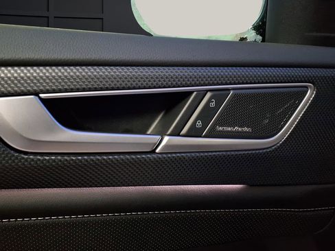 New 2026 Volkswagen Atlas Cross Sport SEL Premium R-Line image 19