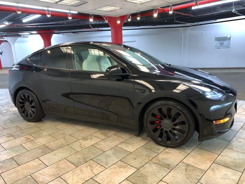 Used 2021 Tesla Model Y Performance AWD/4WD image 7