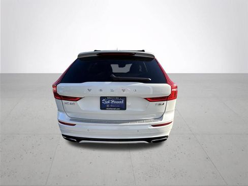 Used 2018 Volvo XC60 T8 R-Design w/ Convenience Package AWD/4WD image 7
