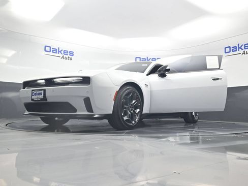 Used 2025 Dodge Charger Daytona R/T AWD/4WD image 53