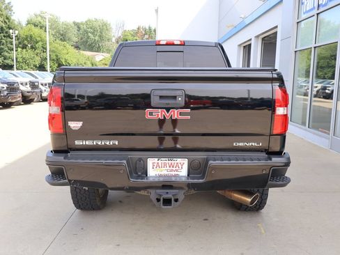 Used 2015 GMC Sierra 2500 Denali w/ Duramax Plus Package AWD/4WD image 9