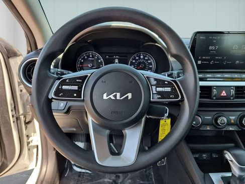 Used 2023 Kia Forte LXS FWD image 18