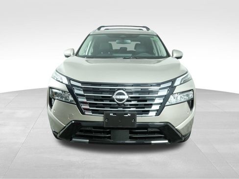 Used 2026 Nissan Rogue Platinum w/ Platinum Premium Package AWD/4WD image 3