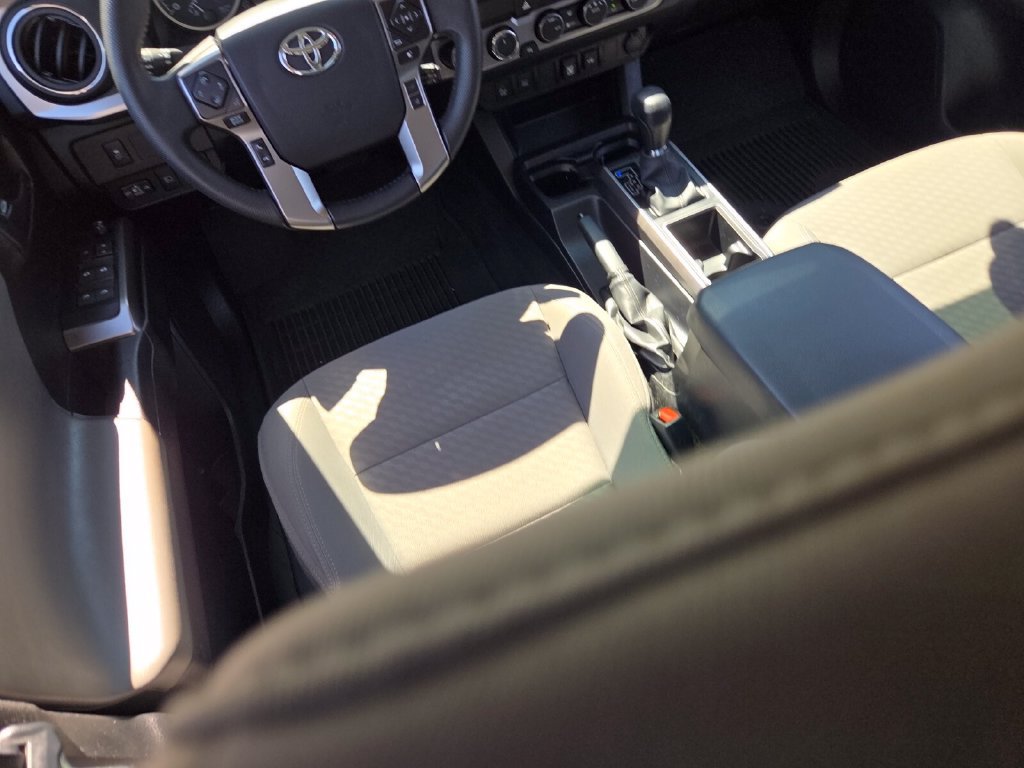 Used 2023 Toyota Tacoma SR5 w/ Technology Package AWD/4WD image 7