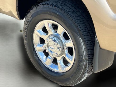 Used 2014 Ford F250 Lariat w/ Lariat Ultimate Package AWD/4WD image 12