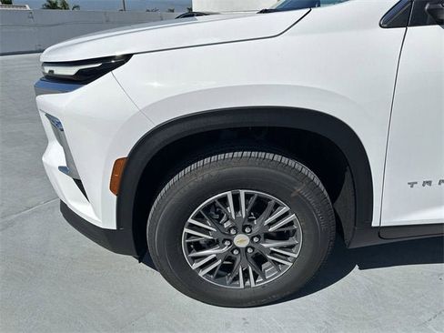 New 2026 Chevrolet Traverse LT image 18
