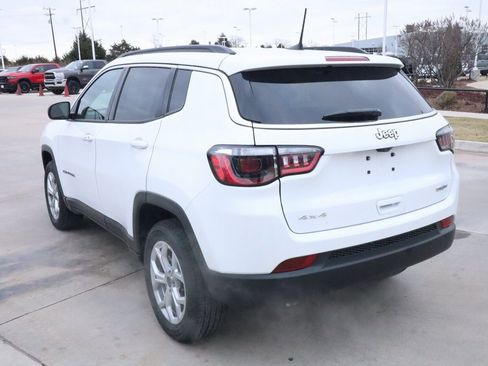 New 2026 Jeep Compass Latitude image 22