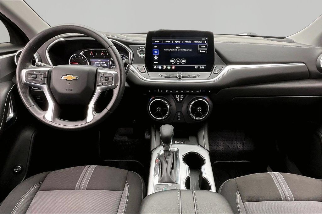 Used 2024 Chevrolet Blazer LT w/ Convenience Package FWD image 16