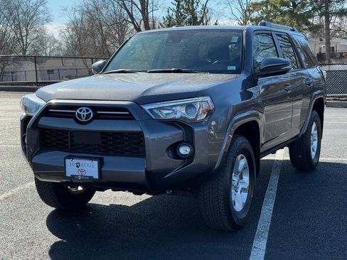 Used 2023 Toyota 4Runner SR5 Premium w/ Moonroof Package image 10