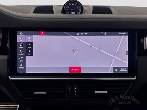 Used 2021 Porsche Cayenne Turbo AWD/4WD image 19
