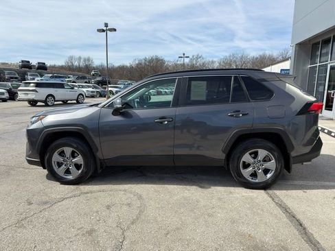 Used 2022 Toyota RAV4 XLE image 4