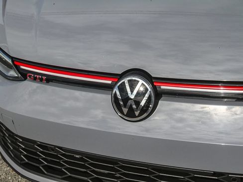 Used 2023 Volkswagen GTI Autobahn FWD image 5