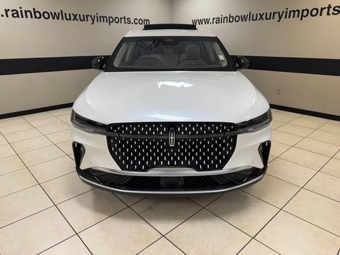 Used 2024 Lincoln Nautilus Premier w/ Equipment Group 102A AWD/4WD image 2