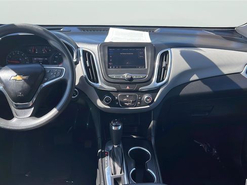 Used 2020 Chevrolet Equinox LS image 9