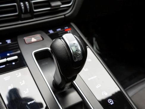 Used 2022 Porsche Macan image 60