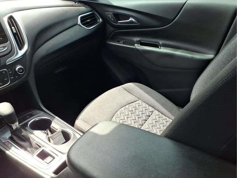 Used 2024 Chevrolet Equinox LT FWD image 11