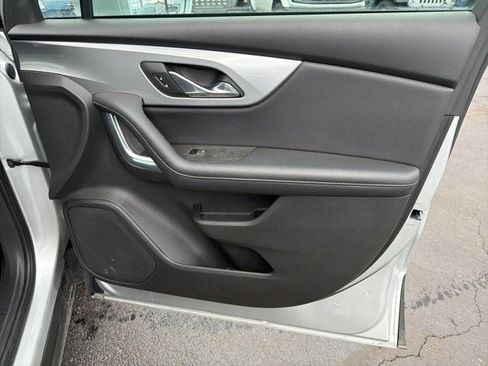 Used 2020 Chevrolet Blazer LT image 34