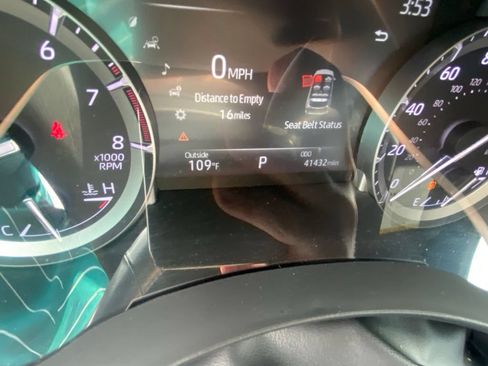 Used 2022 Toyota Highlander XSE AWD/4WD image 5