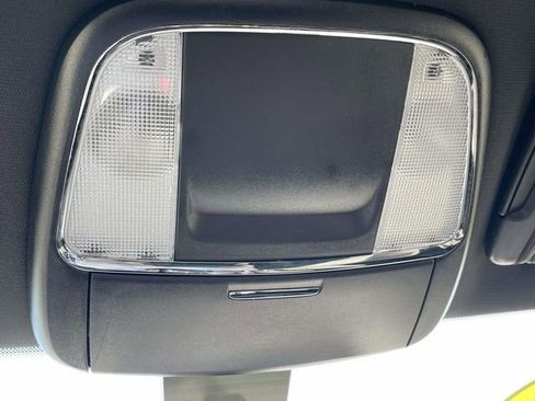 Used 2022 Dodge Charger SXT RWD image 29