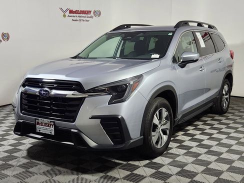 Used 2024 Subaru Ascent Premium w/ Convenience Package image 3