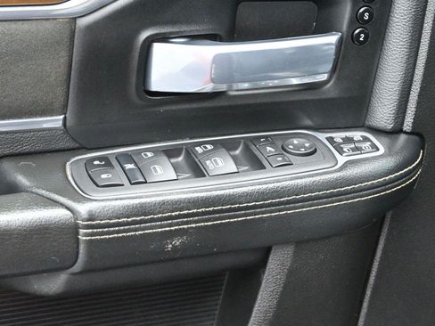 Used 2024 RAM 2500 Laramie AWD/4WD image 10