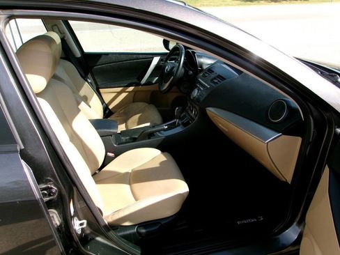 Used 2010 MAZDA MAZDA3 s Grand Touring FWD image 8