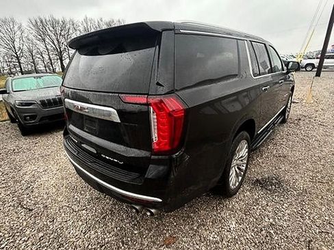 Used 2023 GMC Yukon XL Denali w/ Advanced Technology Package image 10