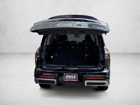 Used 2026 INFINITI QX80 Luxe w/ Cargo Package AWD/4WD image 7