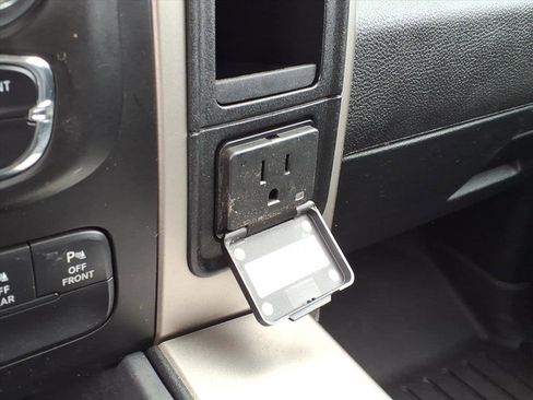 Used 2018 RAM 1500 Big Horn image 18