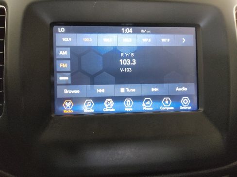 Used 2018 Jeep Compass Latitude w/ Popular Equipment Group FWD image 25
