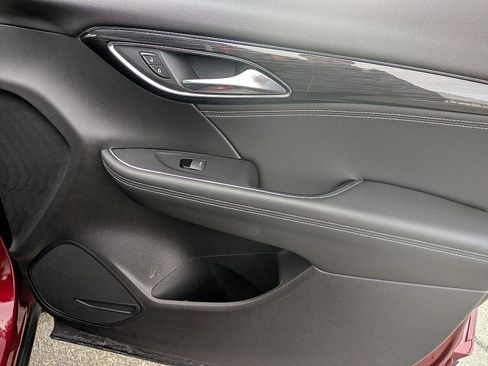 Used 2023 Buick Envision Essence image 34