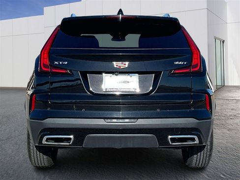 Used 2024 Cadillac XT4 Premium Luxury image 6