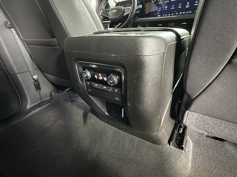 Certified 2025 Chevrolet Suburban Premier image 34