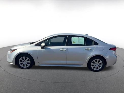 Used 2025 Toyota Corolla LE FWD image 9