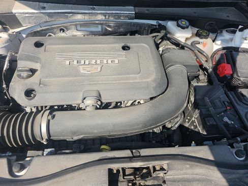 Used 2023 Cadillac XT4 Luxury w/ Trailering Package FWD image 6