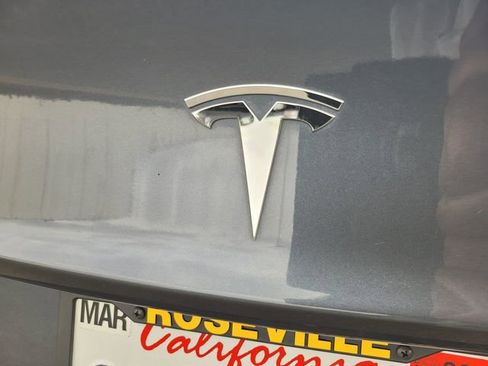 Used 2019 Tesla Model 3 Mid Range image 10