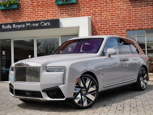 New 2026 Rolls-Royce Cullinan AWD/4WD image 1