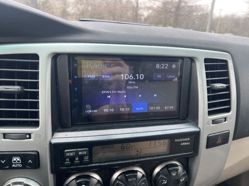 Used 2006 Toyota 4Runner Limited image 21