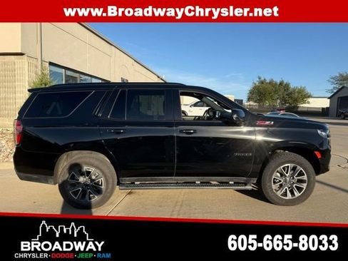Used 2024 Chevrolet Tahoe Z71 w/ Luxury Package image 4